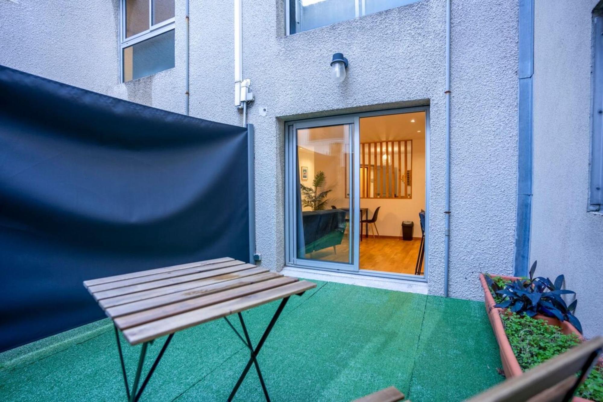 Atlas -elix 100m Gare - Vue Remparts -terrasse